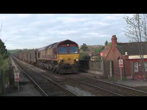66044 on 6M76, 03:04, Llanwern - Dee Marsh loaded steel