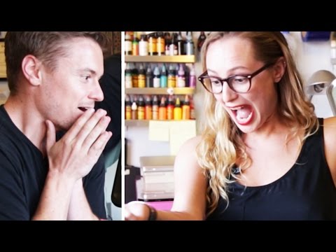 兄弟でお互いのタトゥーを選んでみた！反応は？ (Siblings Pick Surprise Tattoos For Each Other)