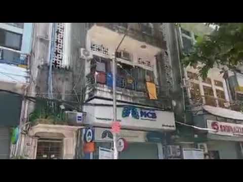 An unknown group threatened to throw stones at the house of Phyo Zeya Thaw.