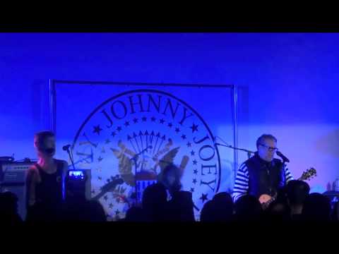 Steve Jones, Duff McKagan - Silly Thing (Sex Pistols), Hollywood Forever Cemetery 08-24-2014