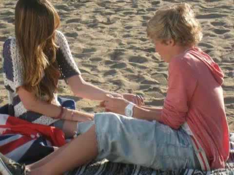 Cody Simpson FtFlo Rida - iYiYi