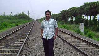 preview picture of video 'amaravathi express(18047) at ponduru railway station'