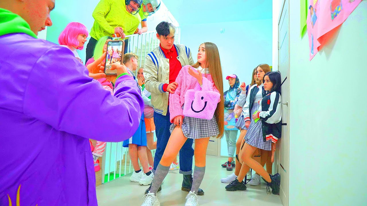 Что ТВОРИТ ШКОЛЬНАЯ ЭЛИТА В ШКОЛЕ ЧЕРЛИДЕРШ?