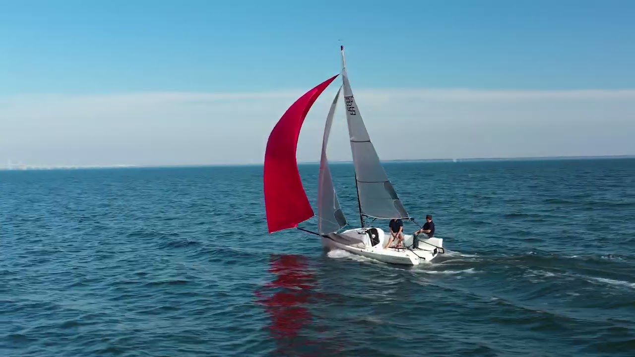 First 18 SE: The pure joy of sailing!