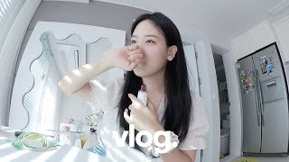 퇴근 후 신용산 나들이. 스쳐지나가는 점심시간. 왓츠인마이백 아이유 콘서트 가는 날 ver.