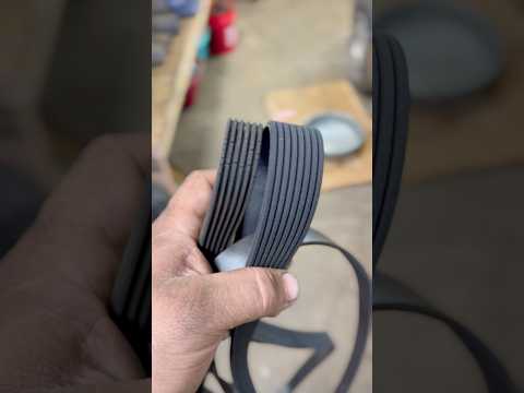 Mechanic Tips - Serpentine Belts Explained / Replacing Fan Belt￼￼ #mechanic #dieselrepair #snapon