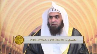 صورة إذا أُعطيت مالا سواء كان صدقة أو زكاة وملكته ولا تستطيع الصيام هل لها أن تخرج كفارة فطرها منه ؟