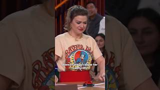 😂 Kelly doesn&#39;t know it&#39;s her song. haha. #stronger #KellyClarkson #TheKellyClarksonShow #2024