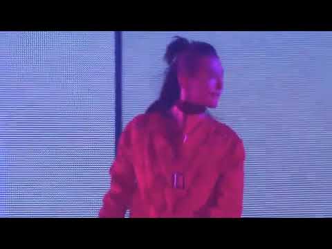 [Eng Sub + 한글 자막] G-Dragon and 2'NE'1 지드래곤 - R O D + The Leaders