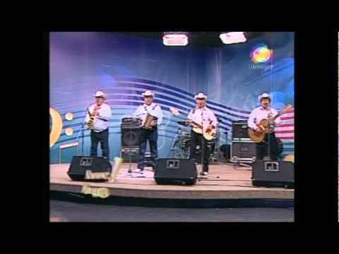 Los Diamantes Del Norte - Bailando Charanga