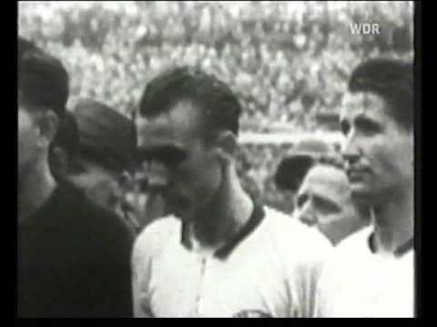 Die erste Strophe des Deutschlandliedes nach Sieg bei der Fußballweltmeisterschaft 1954