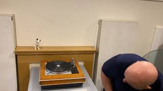 Video thumbnail for Thorens Td150 MKII, with SME 3009 S2 non improved Tonearm - 1970’s iconic turntable by Hifi Hangar