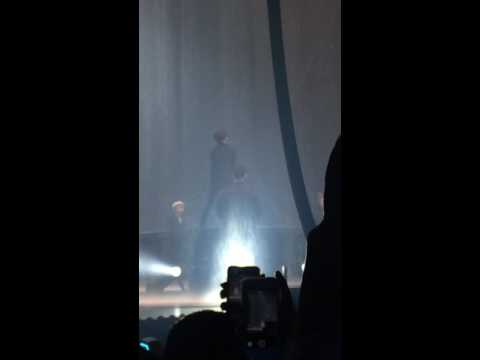 160910 EXOrDIUMinBKKday1 - white noise