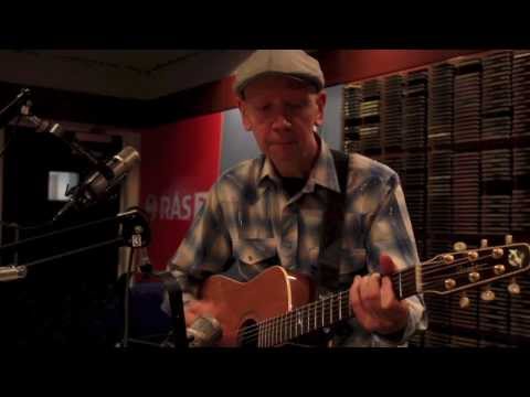 Bjorn Thoroddsen plays Here Comes the Sun, Daytripper, Norwegian Wood