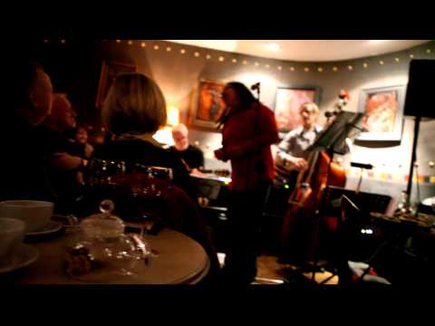 Noel McCalla Acoustic Trio at Chocolate Cafe 6