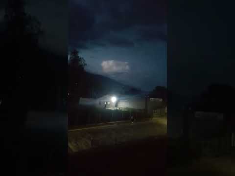 Noche refucilos y de luna clara en el Municipio de BOCONÓ Trujillo Venezuela