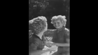 Download lagu Diamond Fist Fight 🎥 Swamp Women (1956) #shorts #rogercorman #50smovie mp3