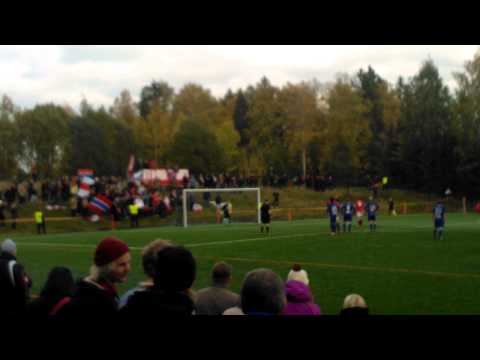 Altti Mäkinen torjuu pilkun