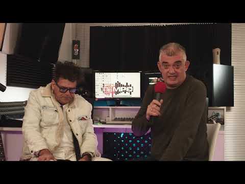 U dobrom društvu sa... - Crvena Jabuka