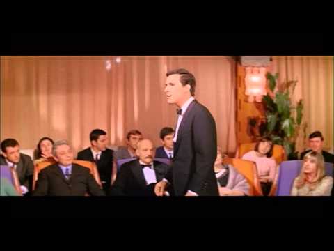 Riccardo Del Turco in Figlio Unico. Videoclip a colori