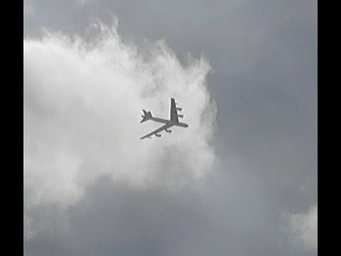 B52 'ZEUS52' Battling the Wind