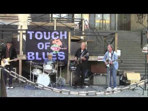 4. Touch of Blues - Shake Rattle & Roll.MTS