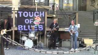 4. Touch of Blues - Shake Rattle & Roll.MTS