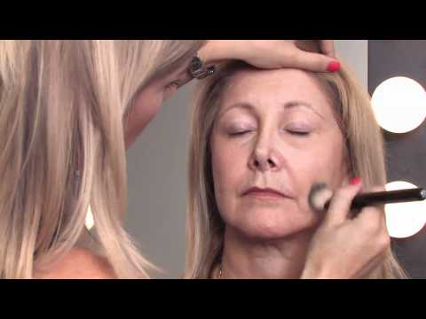 Makeup Tips for Older Women : How to Apply Makeup Right After 50 to Minimize Wrinkles