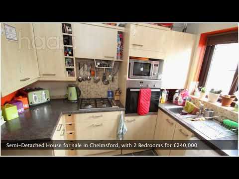 Semi-Detached House for sale in Chelmsford for £240,000