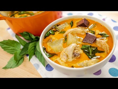 Thai "Light" Red Curry Chicken Recipe แกงไก่ใส่ฟักเขียว - Hot Thai Kitchen!