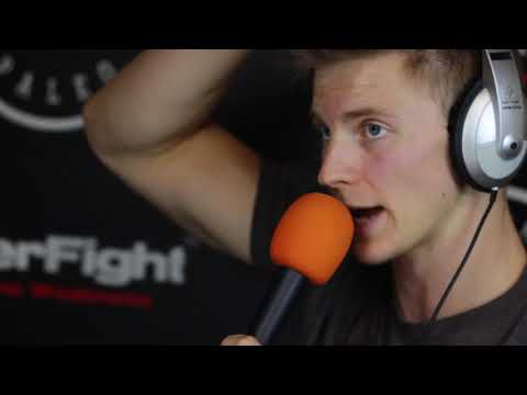 #377: 5 ways to get your first strict HSPU. Fitness under 3 minutes.