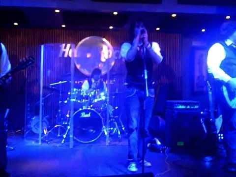 KIC plays Hey Jude at Hard Rock Cafe Nashville