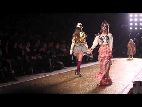Vivienne Westwood Gold Label A/W 2011 Womenswear Show