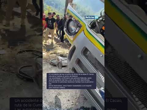 Autobús volcó en ruta a Salamá, Baja Verapaz. Piloto y el ayudante murieron