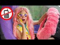 Alice Teaches Kids The Safety Rules On Road With Friends