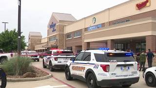 2 in critical condition after shooting inside Kroger store in Cypress