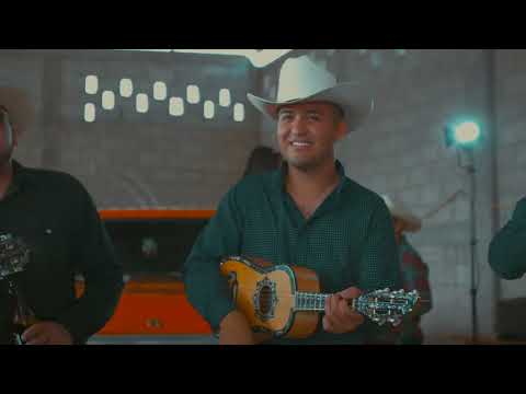 Trío Herencia Huapanguera Feat Giovanny - Aquí Nada Va A Cambiar