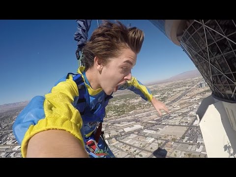 JUMPING OFF A HOTEL IN LAS VEGAS [Stratosphere Sky Jump]