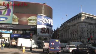 (HD) Piccadilly Circus, London - backwards