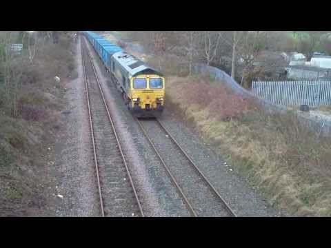 66518 on 6M05 Roxby - Northenden "Bin Train" passes GB 872 on 4.2.13 - HD