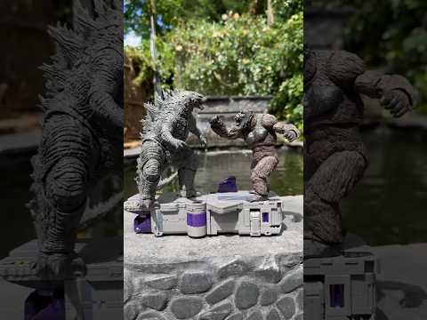 ?Godzilla VS Kong on TIDAL WAVE!? #shorts
