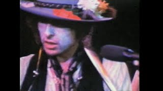 Bob Dylan - Knockin&#39; On Heaven&#39;s Door (LIVE FOOTAGE) [Rolling Thunder Revue, 1975]