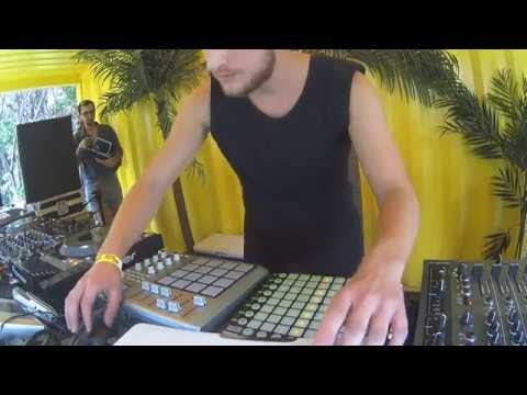 Trulyors (LIVE) at Piknic Électronik 2016