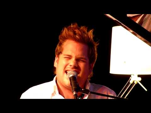 Theo Tams - Bad Romance (Lady Gaga cover) - Toronto Centre for the Arts - June 26, 2010