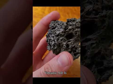 Insane Geologist Uncovers Volcanic Rocks in Minecraft!