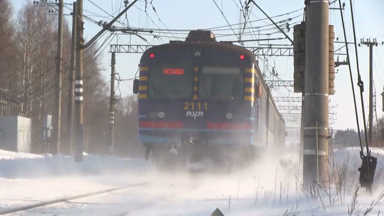 Электропоезд ЭР2-1293/1294 на ст. Лагеди / ER2-1293/1294 EMU at  Lagedi station
