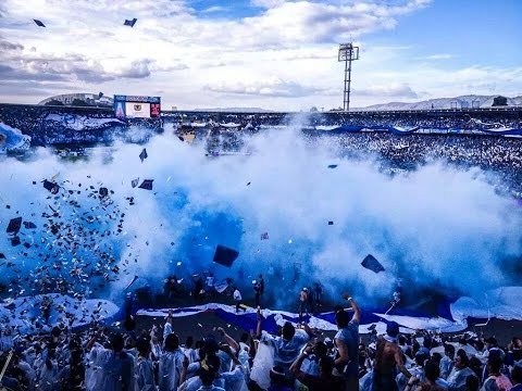 "IMPERDIBLE - LA ÚNICA HINCHADA FIEL QUE HAY EN COLOMBIA (HD)" Barra: Comandos Azules &bull; Club: Millonarios
