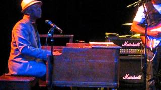 Booker T - Hey Ya/I've Been Loving You Too Long - 8/28/14