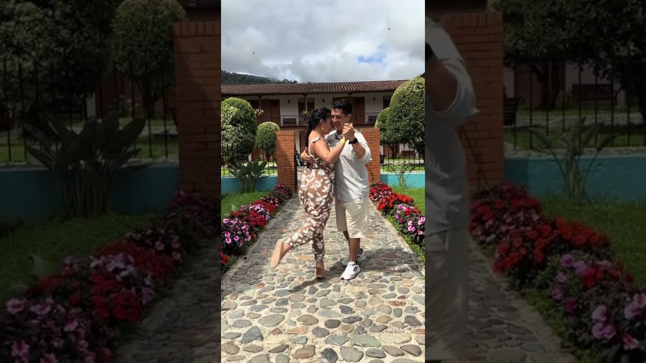 Edwin Espinosa & Alexa Yepes cruces y ochos sin pivot.