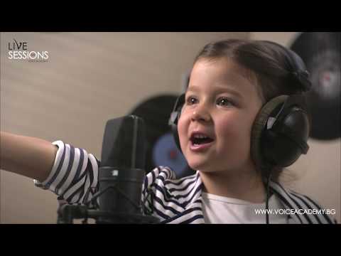 VA Live Studio Sessions Kids - Виктория Петрова - Играчка Плачка